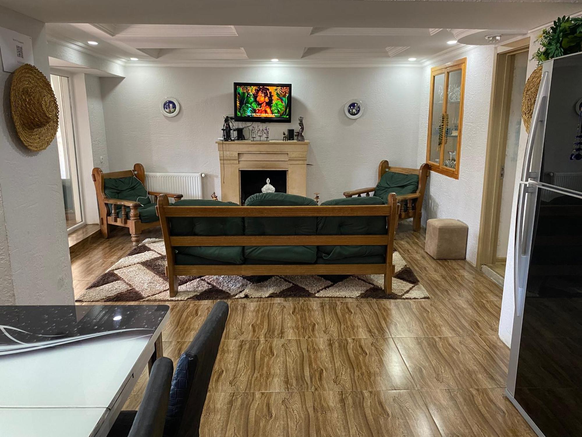 Relax Station Hotel Kutaisi Luaran gambar