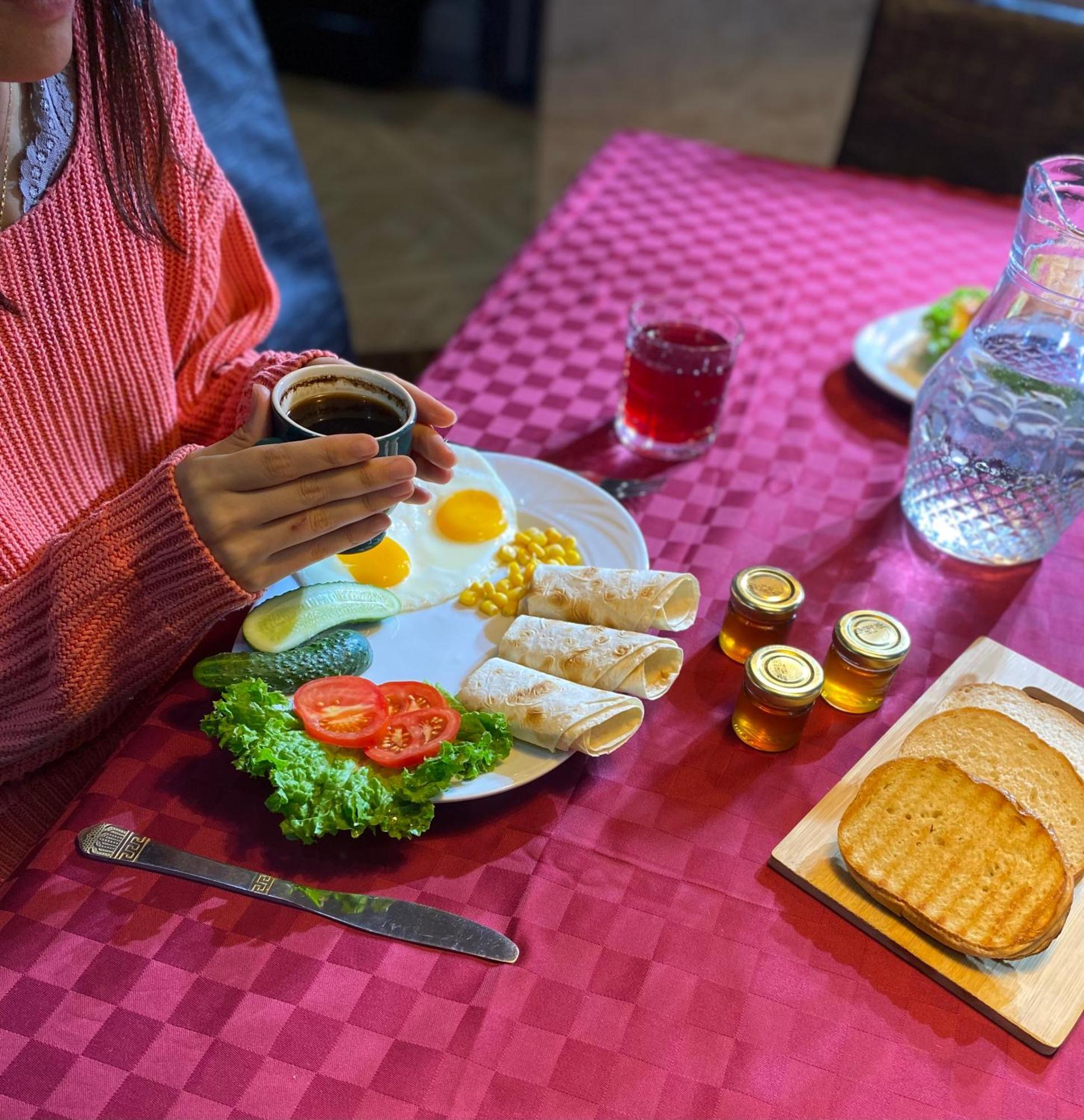 Relax Station Hotel Kutaisi Luaran gambar