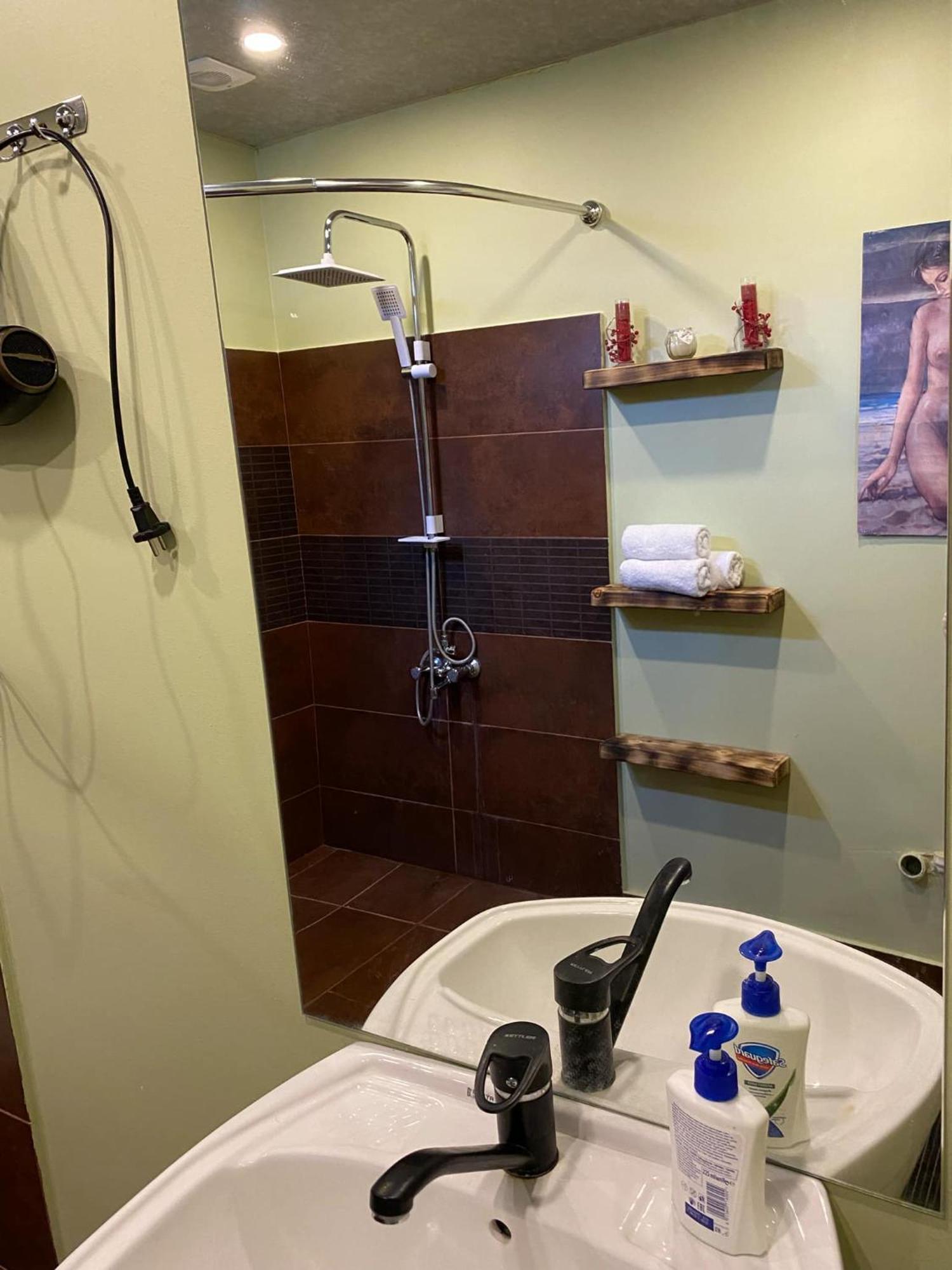 Relax Station Hotel Kutaisi Luaran gambar