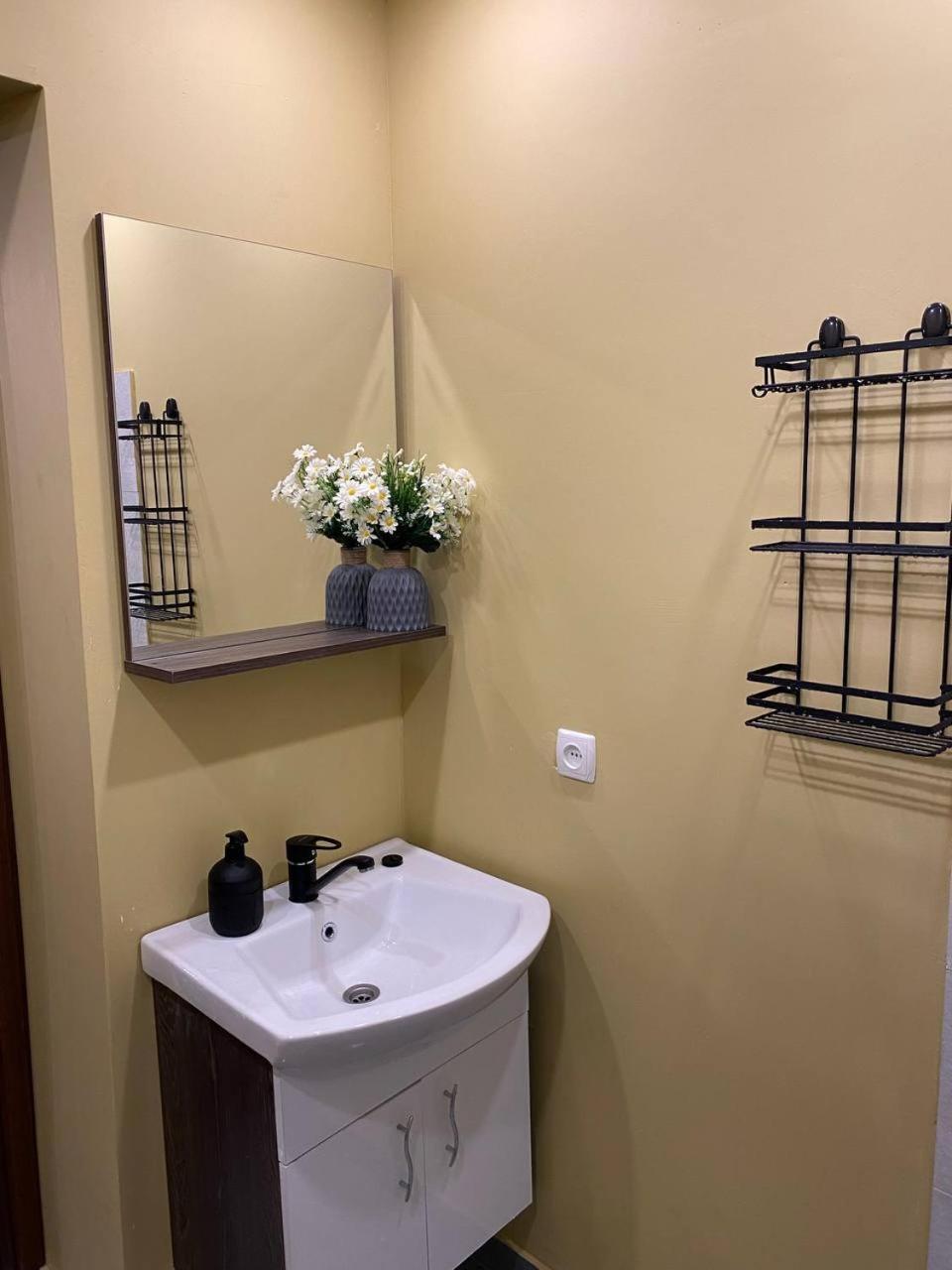 Relax Station Hotel Kutaisi Luaran gambar